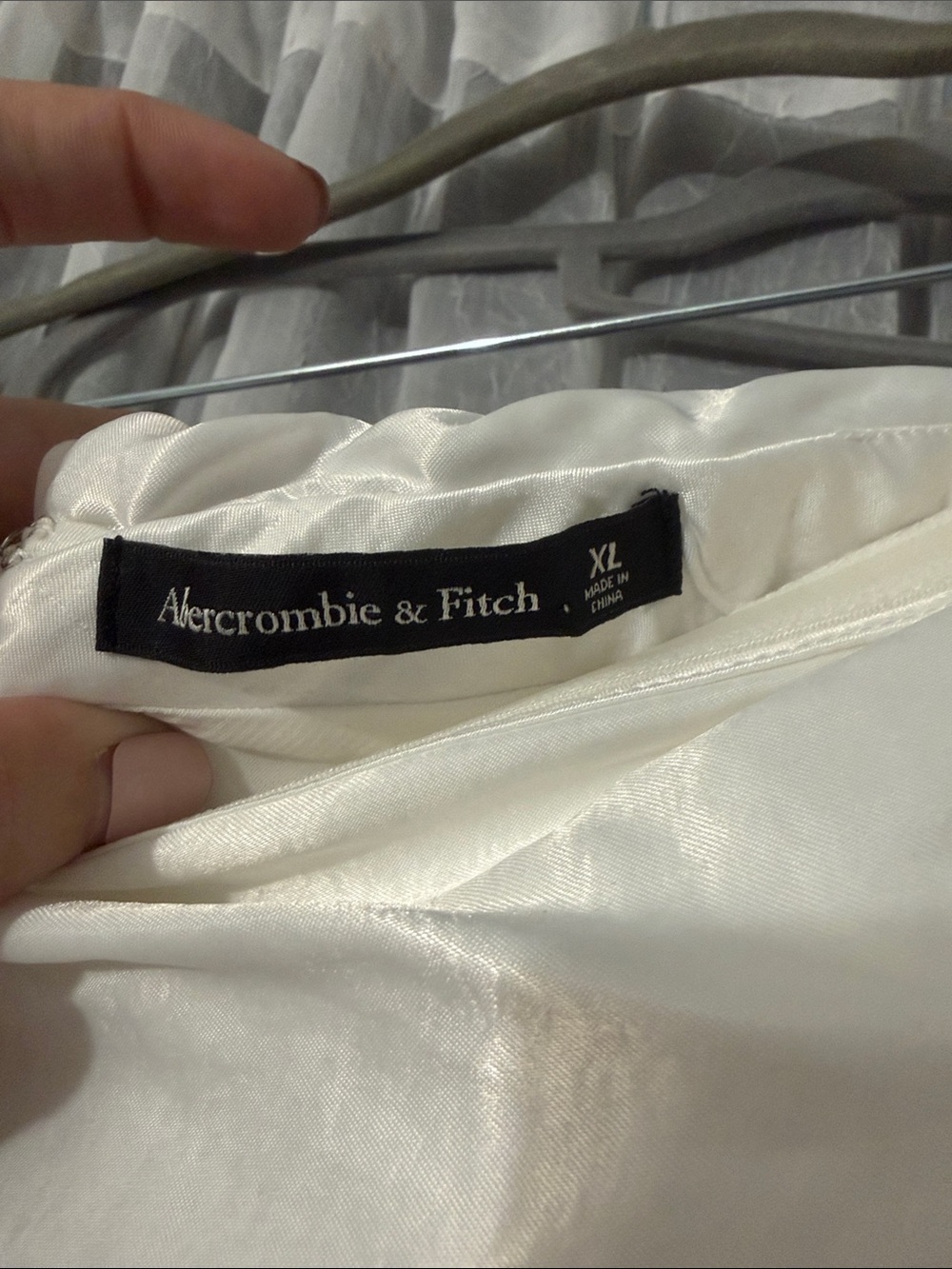 Abercrombie & Fitch White Off-Shoulder Satin Mini Dress - Picture 3 of 6
